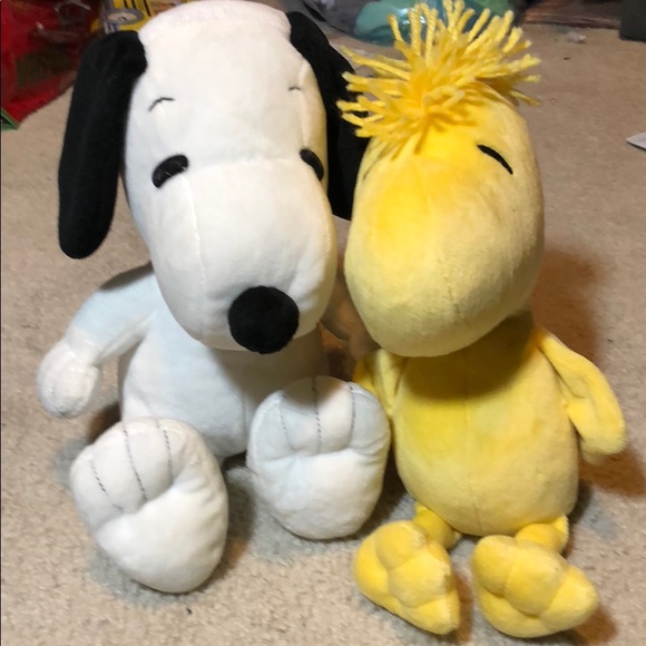 stuffed snoopy and woodstock